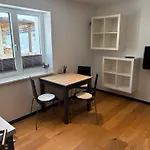 Hideaway 홈스테이 *
